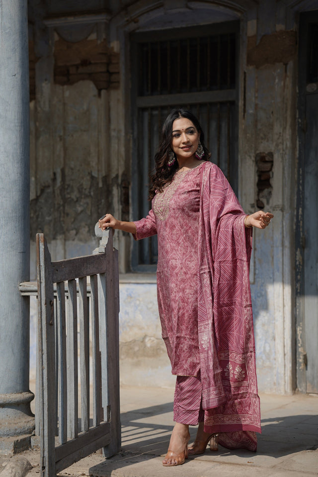 Pink Silk Blend Bandhani Print Embroidered Straight Suit Set
