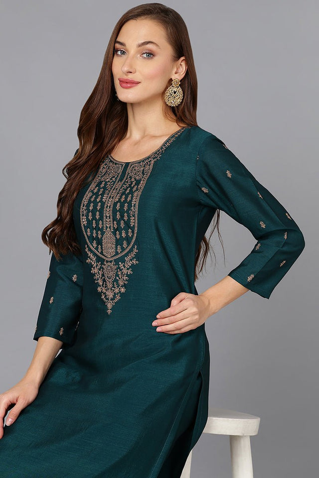 Green Silk Blend Embroidered Kurti With Pant