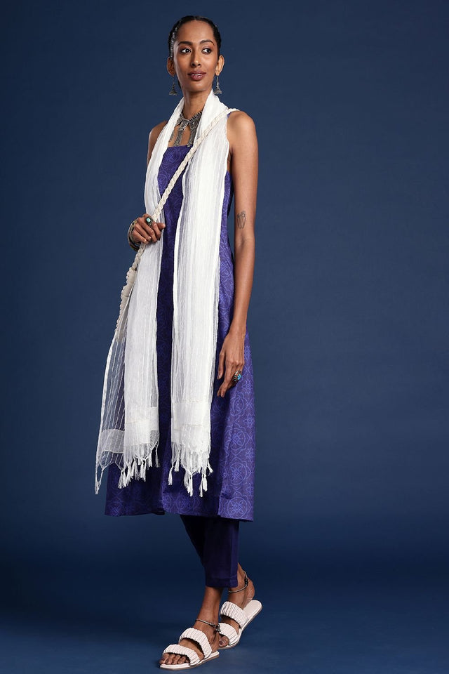 Women's White Silk Blend Dupatta (VTMWWB3I1778)
