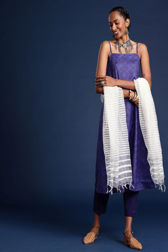 Women's White Silk Blend Dupatta (VTMWWB3I1772)