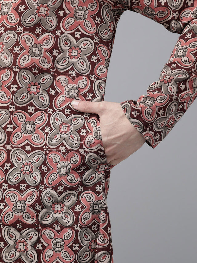 Buy Men's Maroon Cotton Kalamkari Block Printed Straight Kurta Online - Side