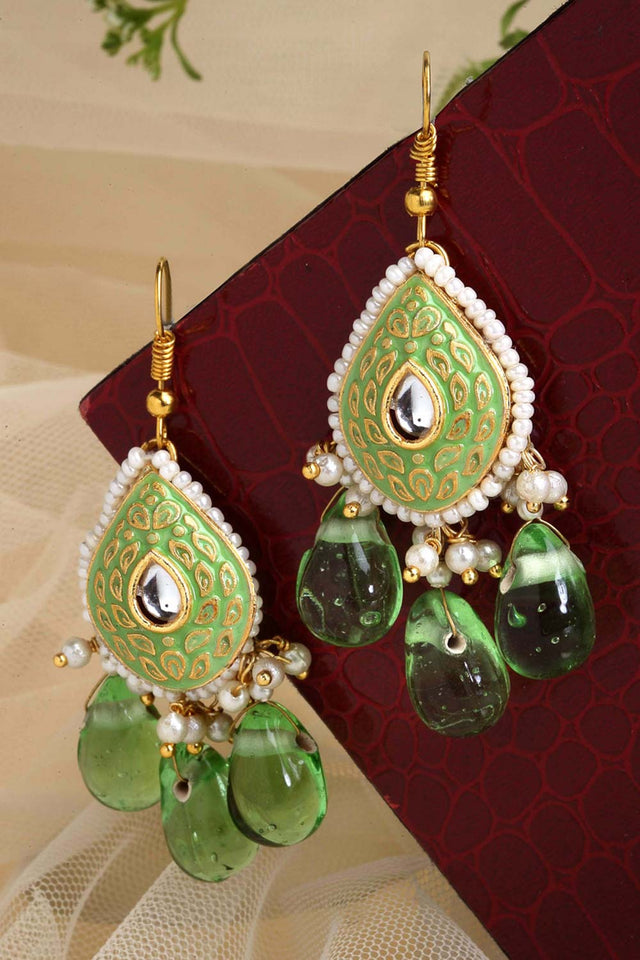 Green And White Gold-Plated Kundan And Pearls Dangler Earring