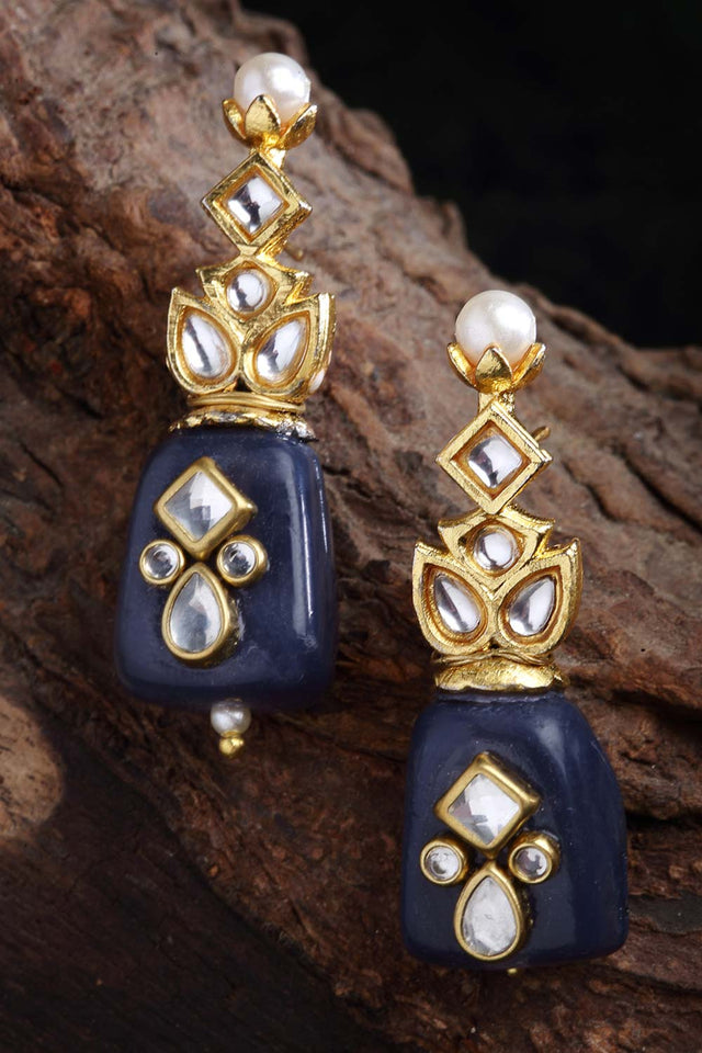 Black And White Gold-Plated Kundan And Pearls Dangler Earring