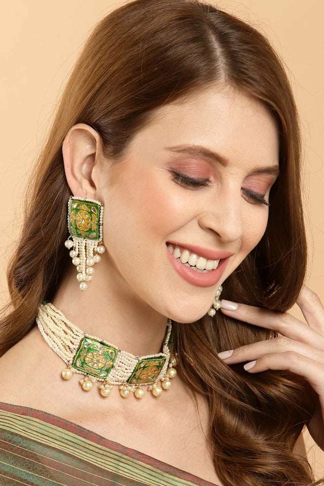Green And White Gold-Plated Kundan And Pearls Dangler Earring