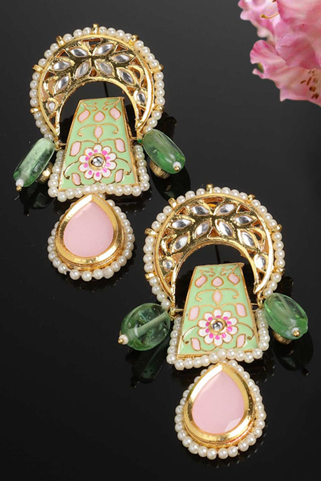 Green And White Drop Earring With Kundan And Pearls