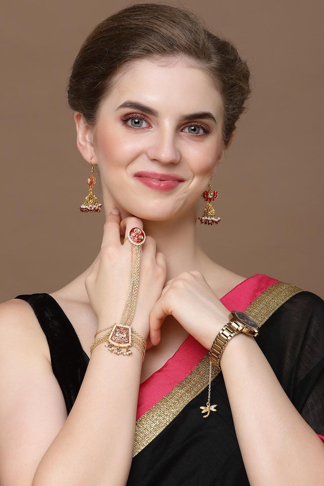 Red And Gold Adjustable Hathphool With Kundan And Pearls