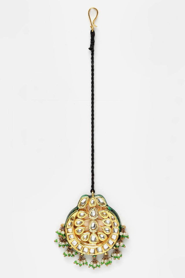 Gold And Green Mang Tikka Head Jewelry With Kundan And Pearls