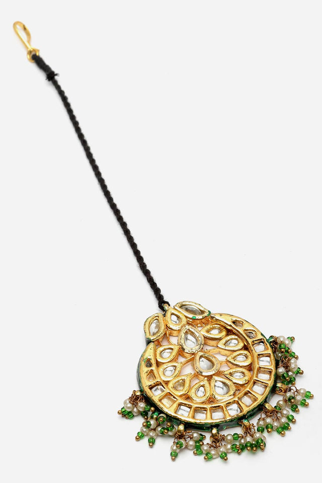 Gold And Green Mang Tikka Head Jewelry With Kundan And Pearls
