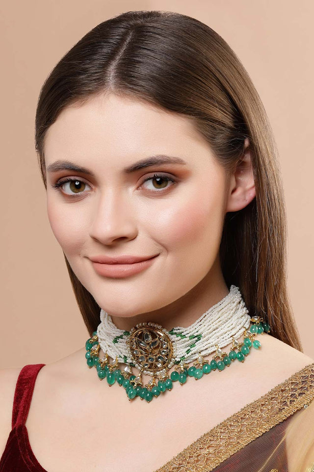 Green And White Gold-Plated Kundan And Pearls Necklace