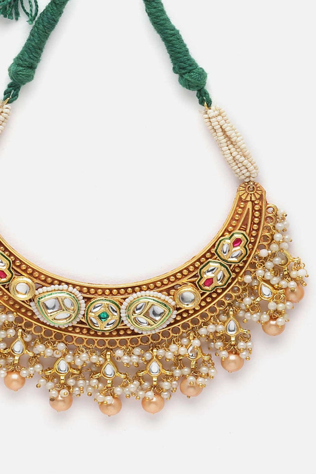 White And Gold Kundan And Pearls Choker Necklace