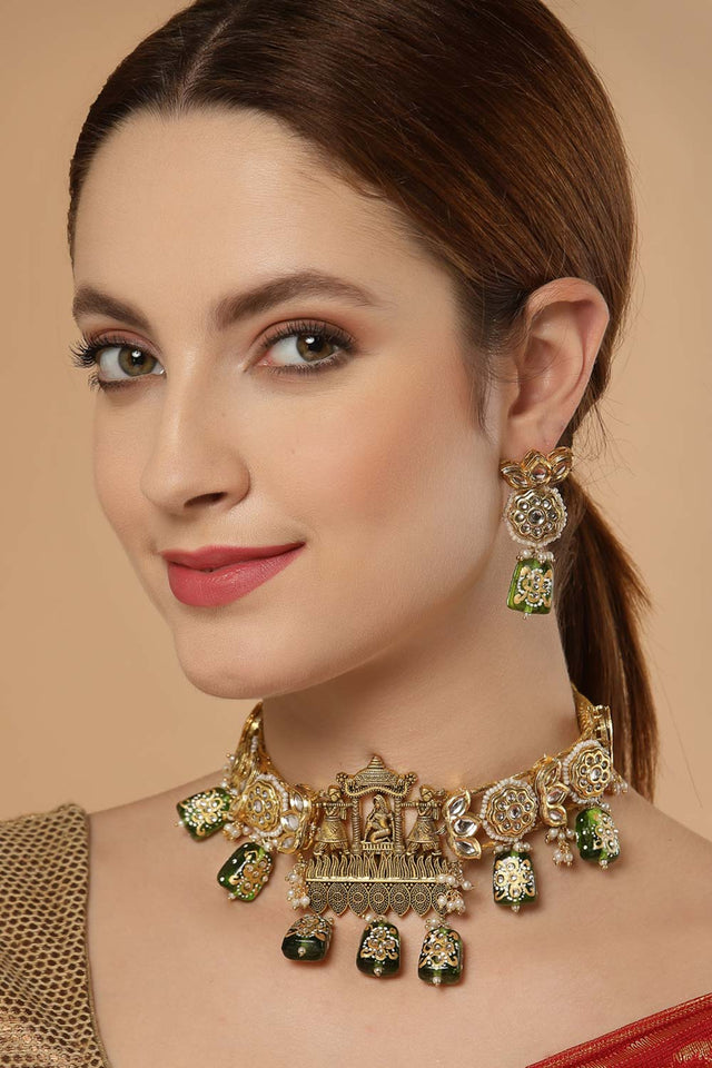 Green And White Gold-Plated Kundan And Pearls Jewelry Set