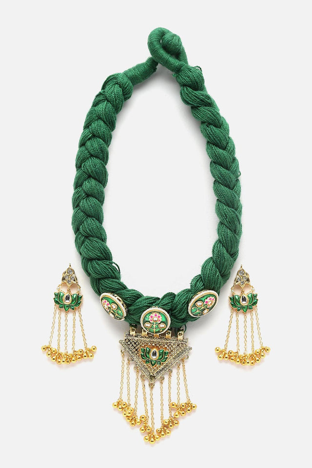 Green And Gold Necklace With Earring Jeweler Set Kundan And Pearls