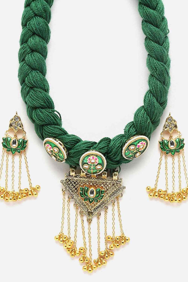 Green And Gold Necklace With Earring Jeweler Set Kundan And Pearls