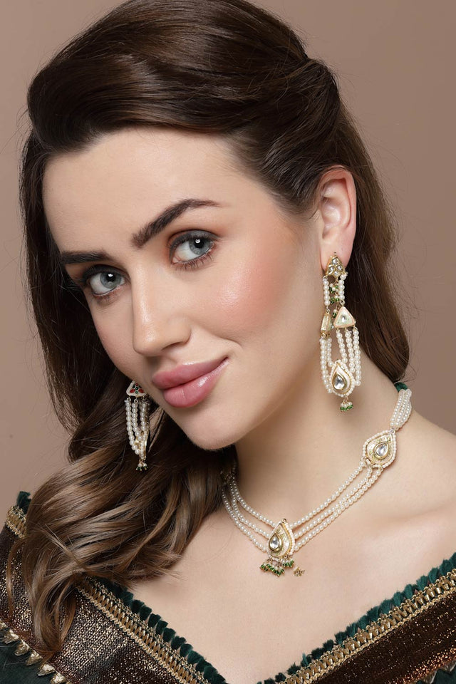 Cream And Green Haar Necklace With Kundan And Pearls