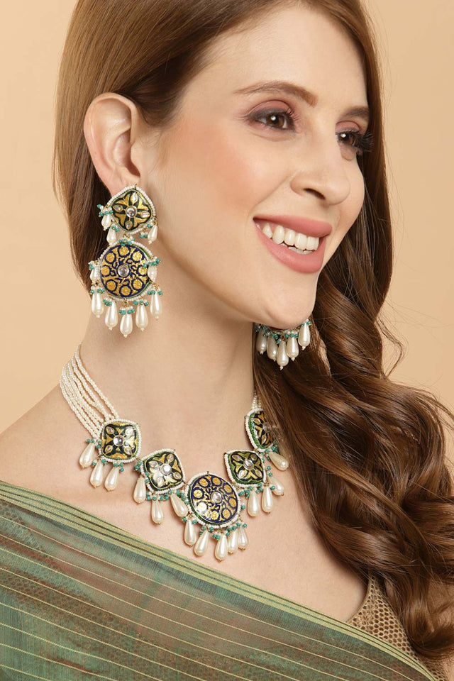 Blue And White Gold-Plated Kundan And Pearls Jewelry Set