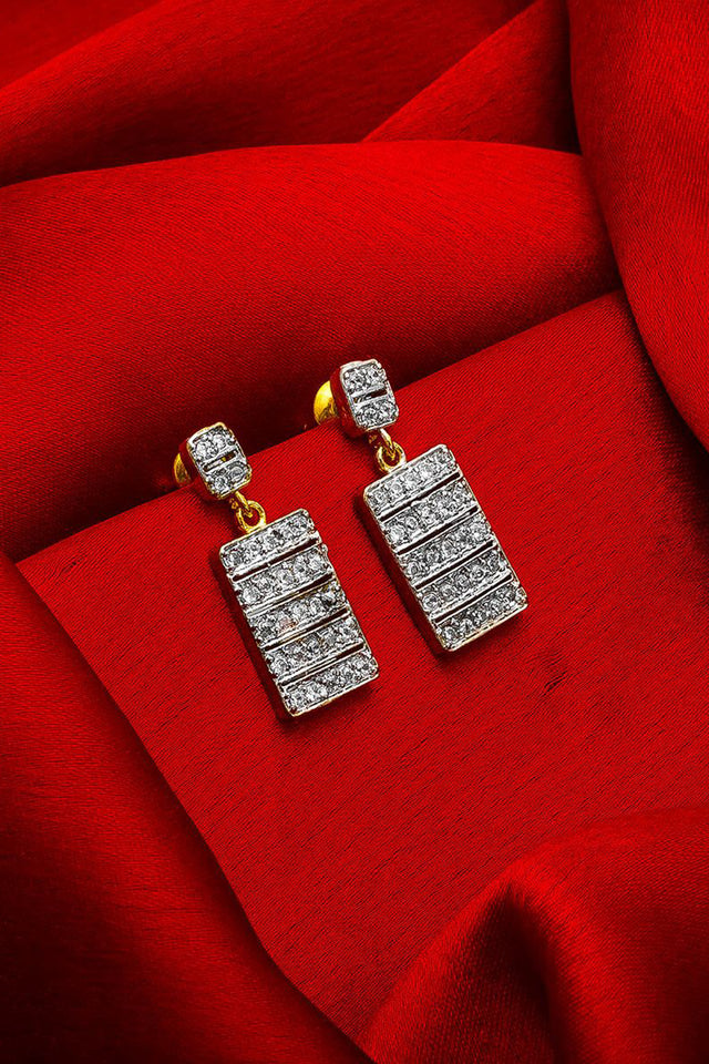 Women's Alloy Stud Earrings In Gold And Silver