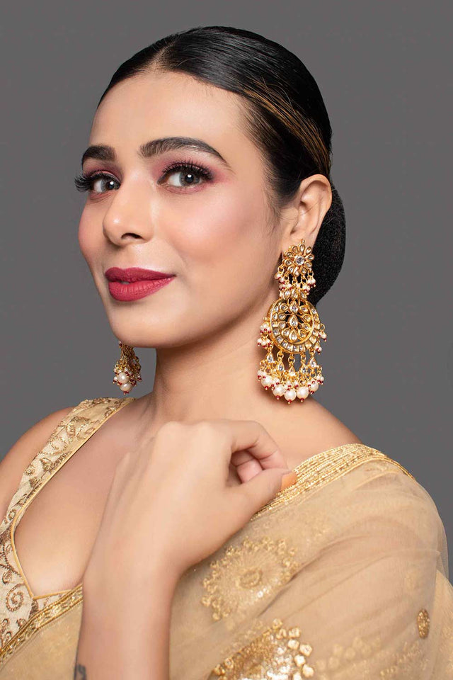 Gold Toned Kundan Crescent Shaped Earring (FEMBD013)