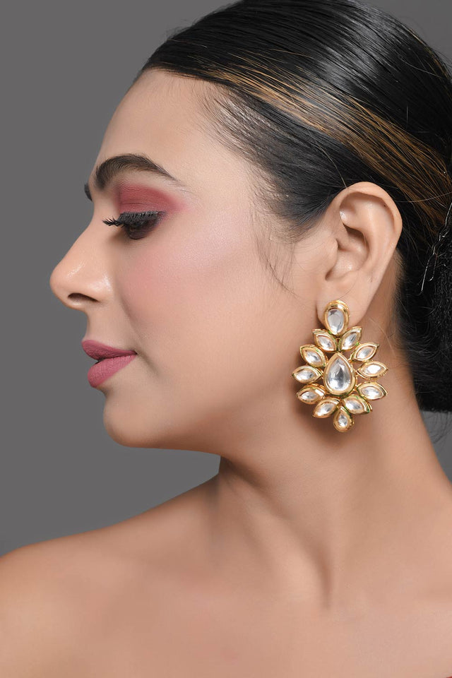 Handcrafted Kundan Embellished Kundan Earrings (FEMDW011)