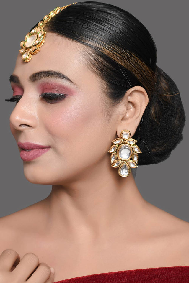 Gold Tone Kundan Earrings With Maangtikka