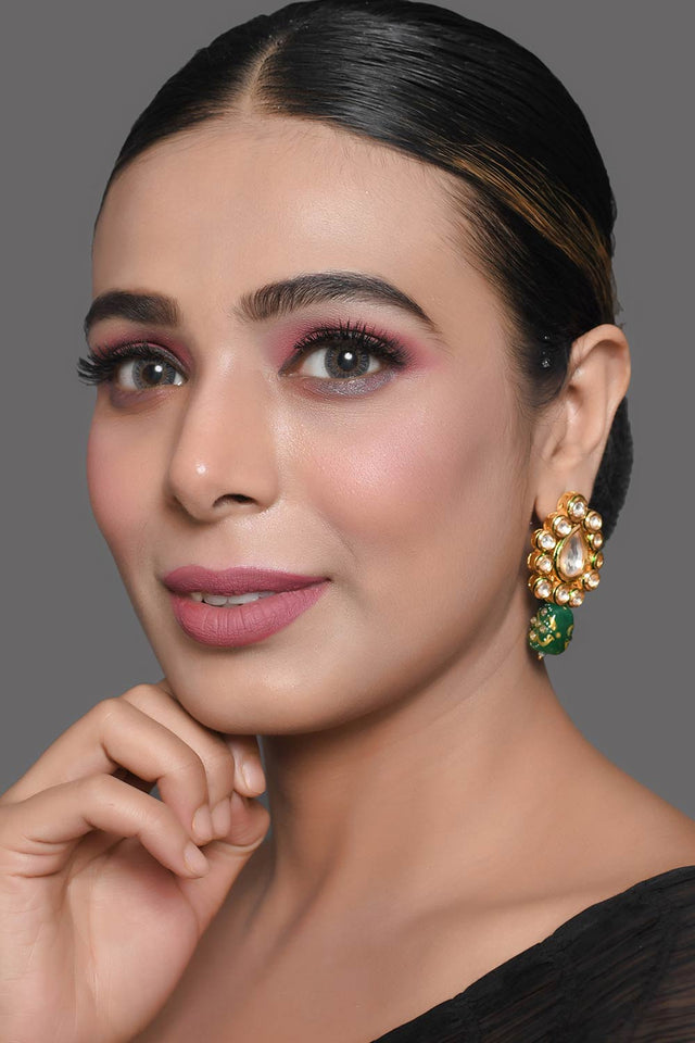 Gold Toned Green Beaded Kundan Earring (FEMDW021)