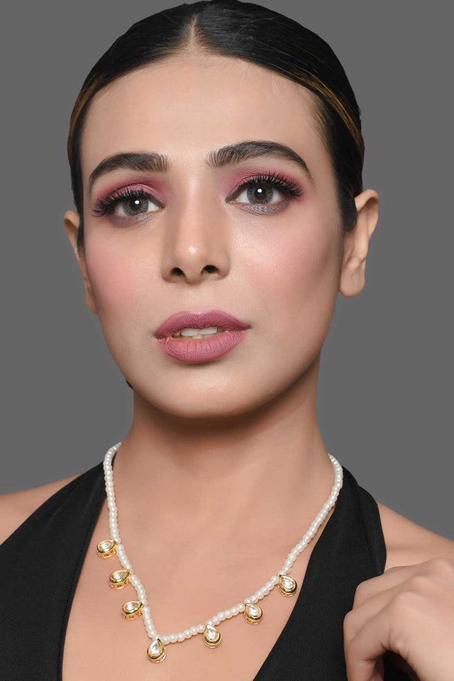 Pearl Beaded Kundan Embellished Necklace (FEMDW034)