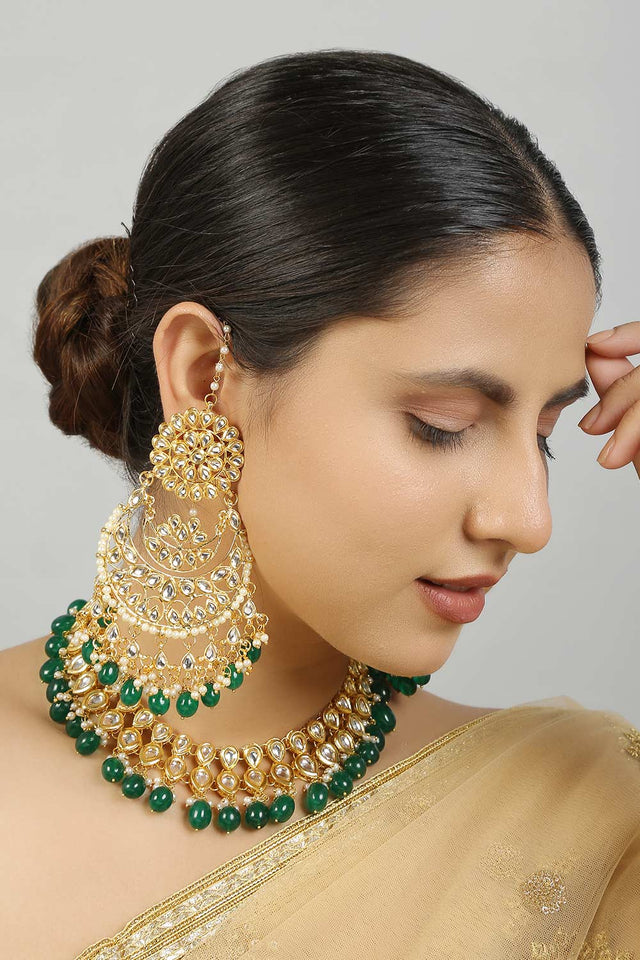 Gold Toned Kundan Necklace With Pair Of Earrings (FEMKD008)