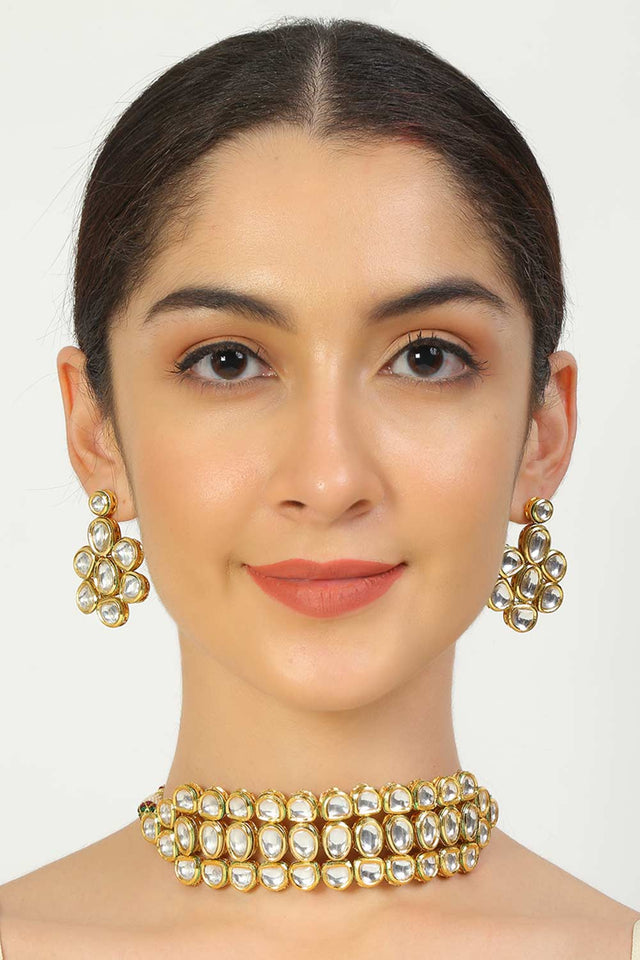Kundan Choker With Earrings