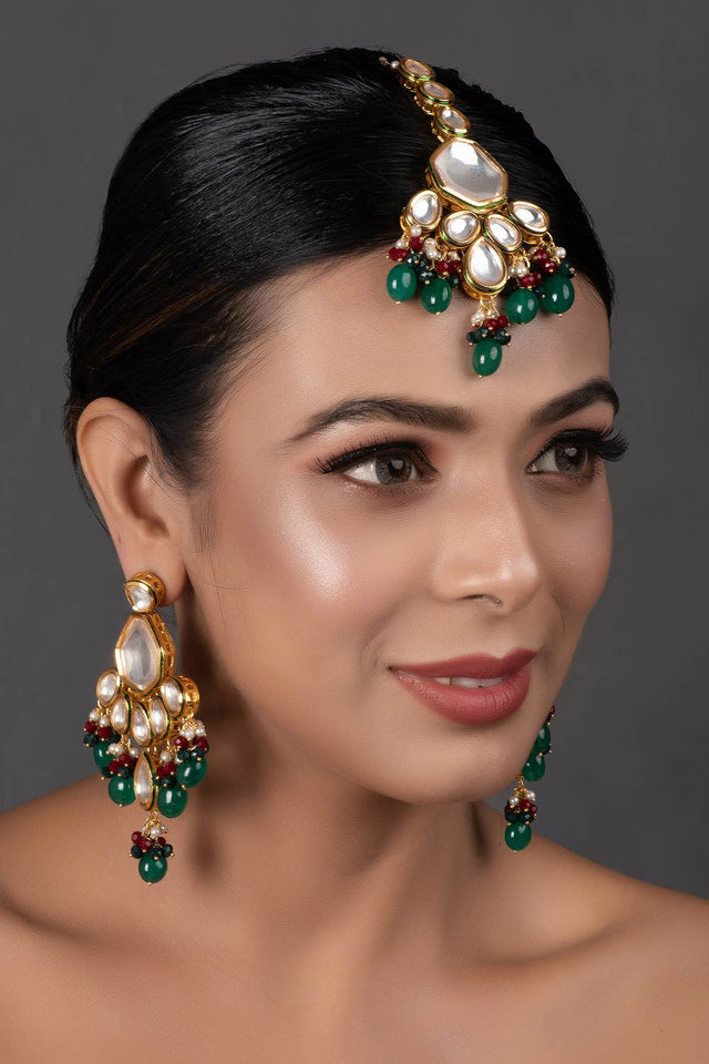 Emerald Beaded Kundan Inspired Mang Tikka With Earrings (FEMMTS008)