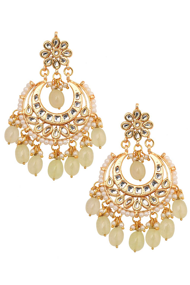 Cream Gold Toned Kundan Inspired Mang Tikka With Chanbali (FEMMTS012)