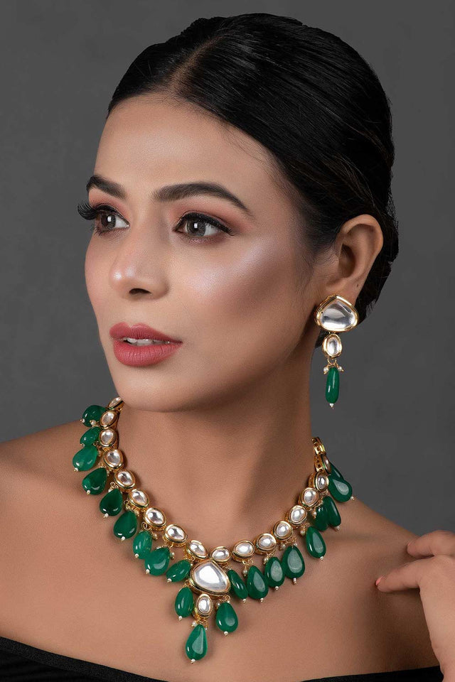 Emerald Beaded Gold Toned Kundan Inspired Necklace With Earrings (FEMNLC010)