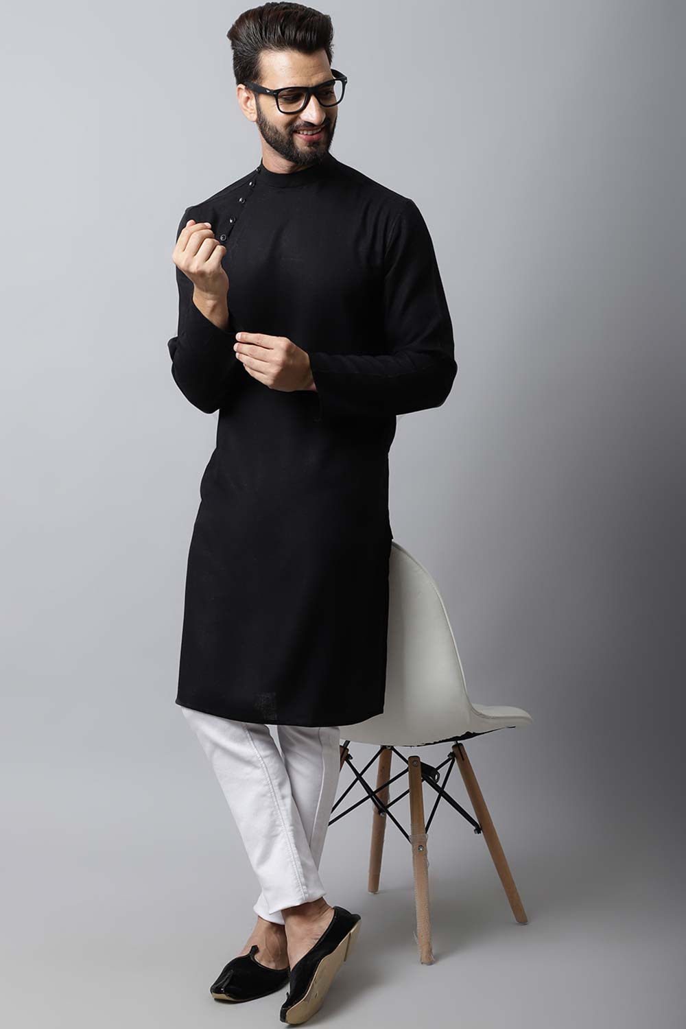 Men's Dark Black Self-Design Full Sleeve Kurta Top
