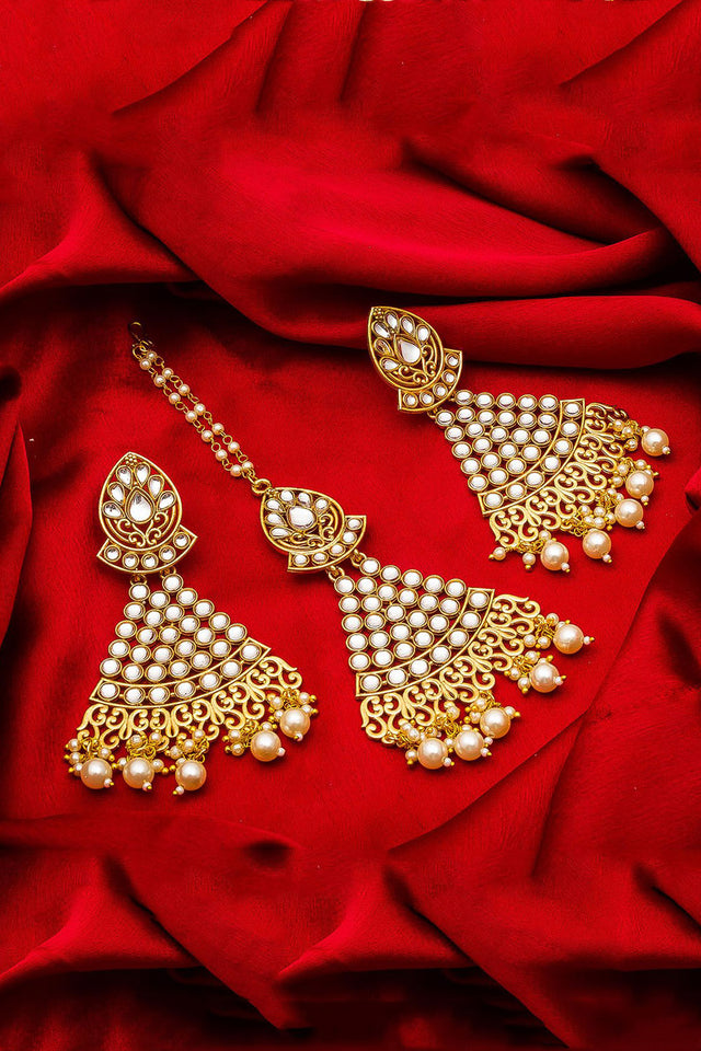 Women's Alloy Maang Tikka In Gold