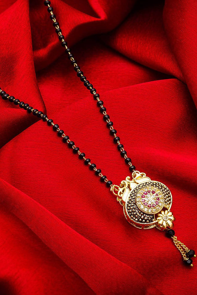 Buy Women's Alloy Mangalsutra in Gold Online