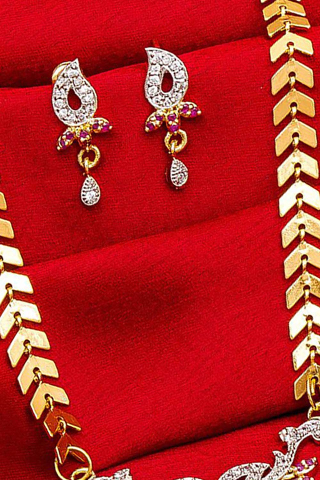 Alloy Mangalsutra For Women's Set in Gold