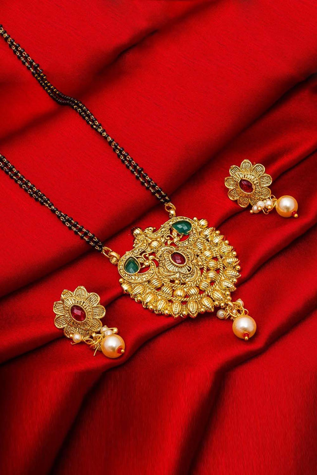 Buy Women's Alloy Mangalsutra Set in Gold Online