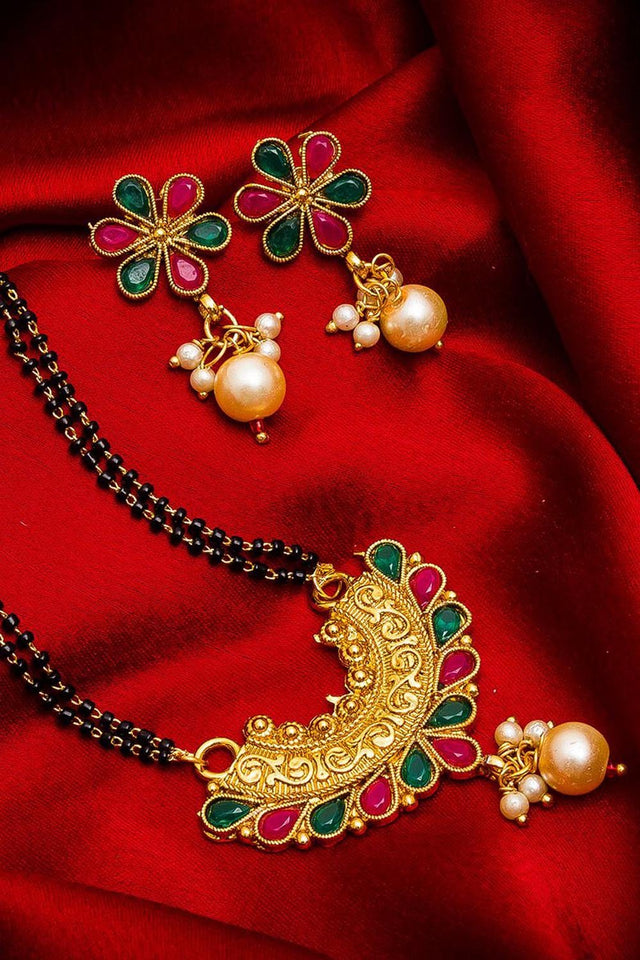 Buy The Luxor Women's Alloy Kada Bangles in Gold Online