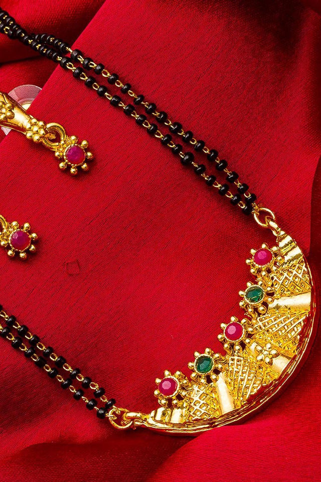 Buy The Luxor Women's Alloy Kada Bangles in Gold Online