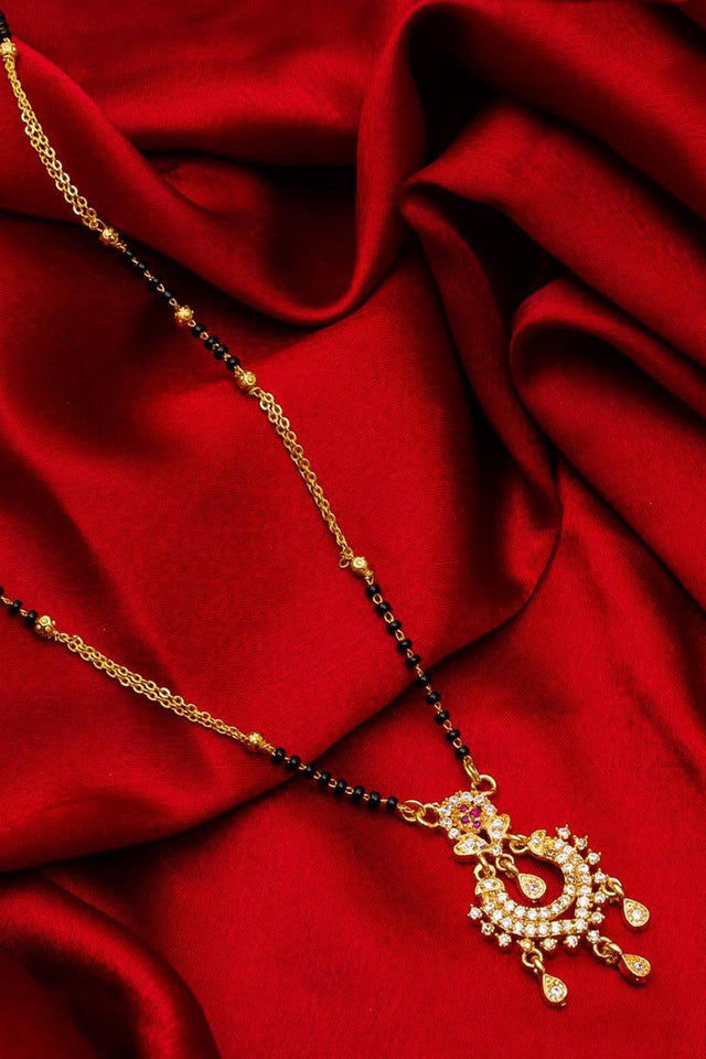 The Luxor Women's Alloy Mangalsutra Sets in Gold