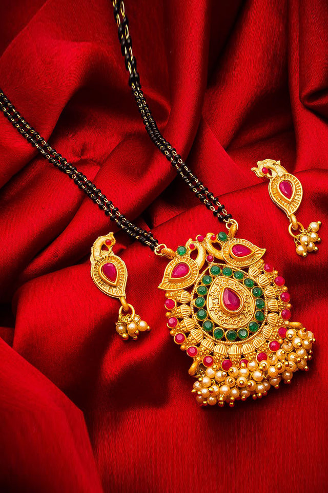 Buy Women's Alloy Mangalsutra Set in Gold Online