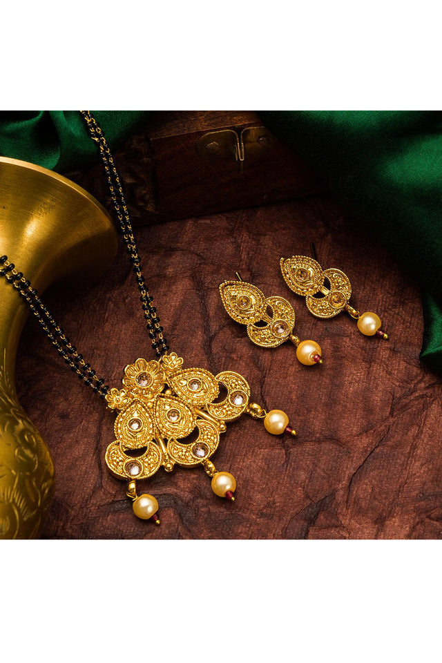 Buy Women's Alloy Mangalsutra Set in Gold Online