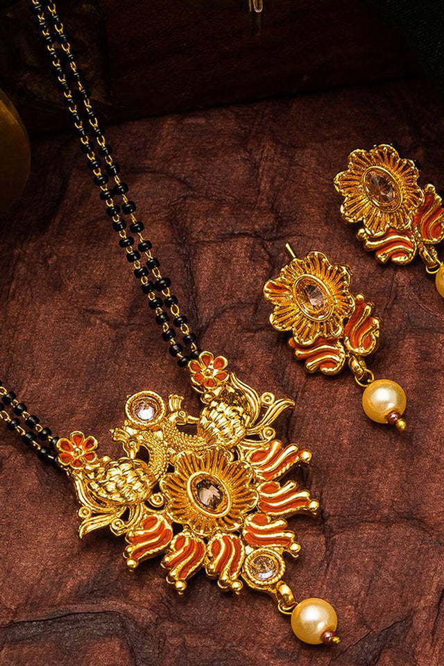 Shop Alloy Mangalsutra For Women's Set in Gold and Green At KarmaPlace