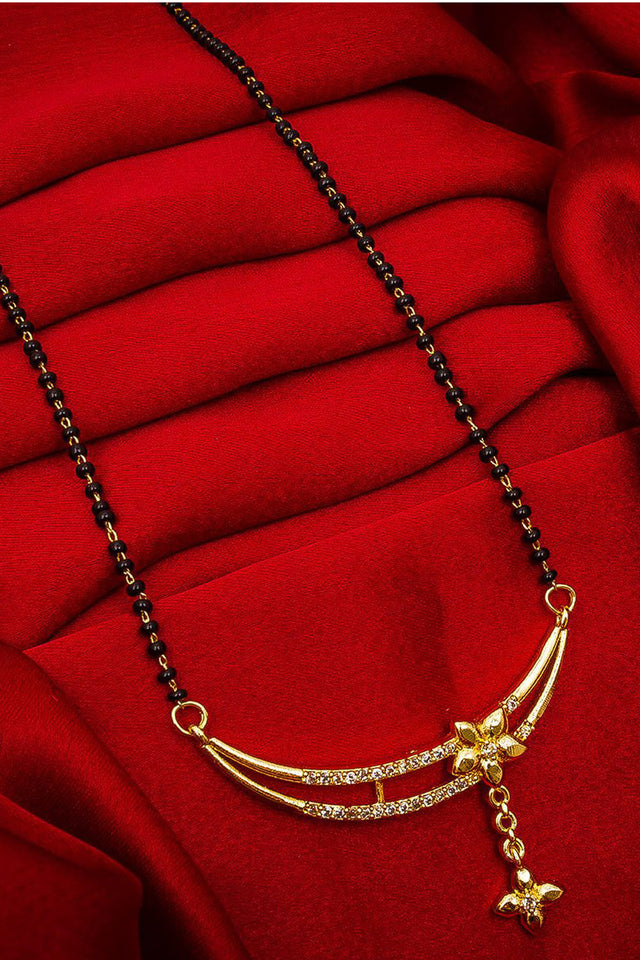 Buy Women's Alloy Mangalsutra in Gold Online