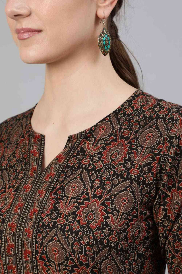 Buy Multi Cotton geometric Printed Straight Kurta Online - Back