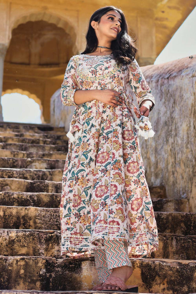 Buy Men's Copper Silk Blend Floral Printed Men's Kurta Pajama Jacket Set Online