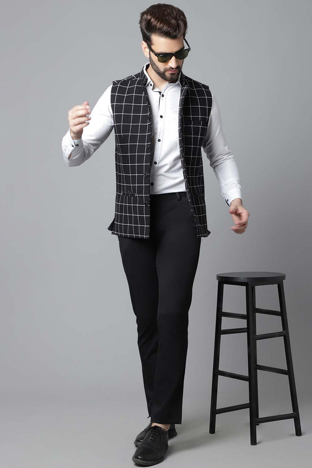 Buy Men's Black Merino Solid Waistcoat Online - KARMAPLACE