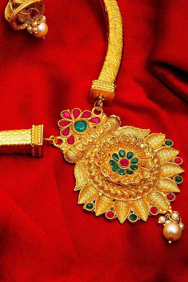 Shop Copper Necklace and Earrings For Women's Set in Gold At KarmaPlace