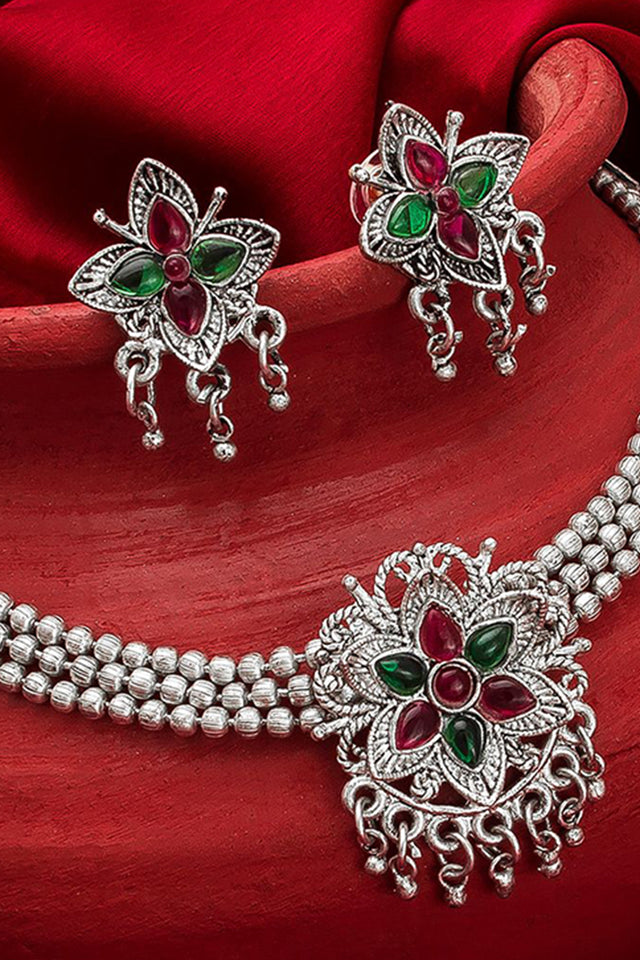 Shop Traditional Jewellery Set