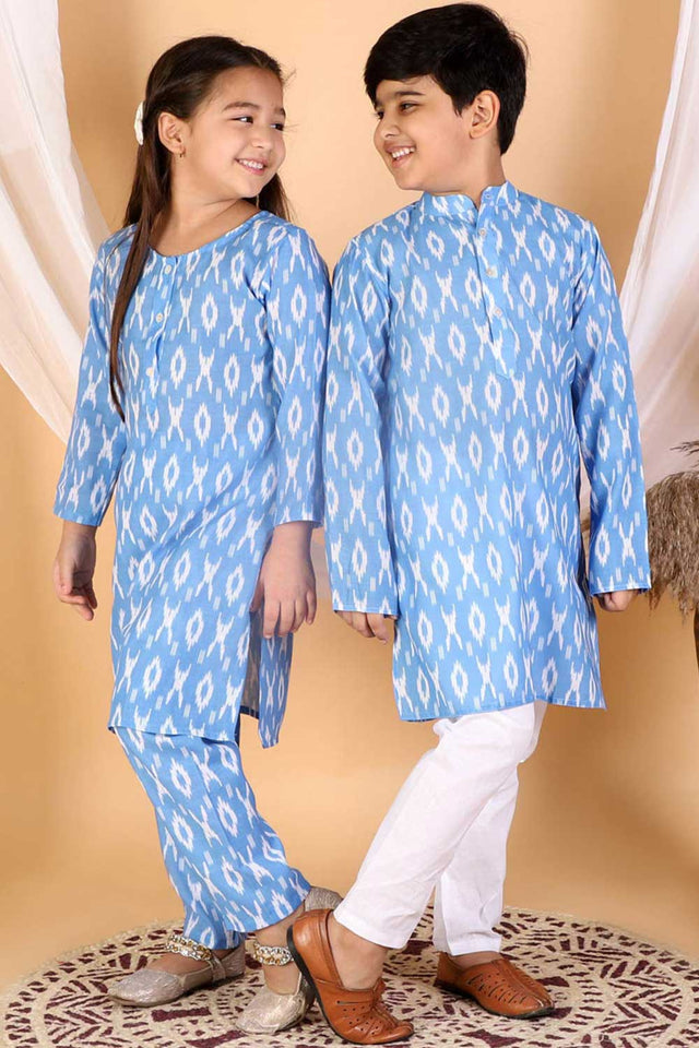 Boys Aqua Blue And White Ikkat Kurta Pajama Set & Girls Aqua Blue Kurta And Pant Set