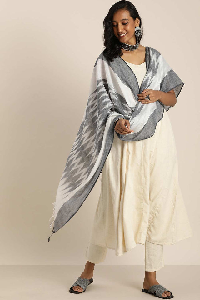 White Silk Blend Bhagalpuri Ikat Causal Dupatta (VRCWLB2F0874)