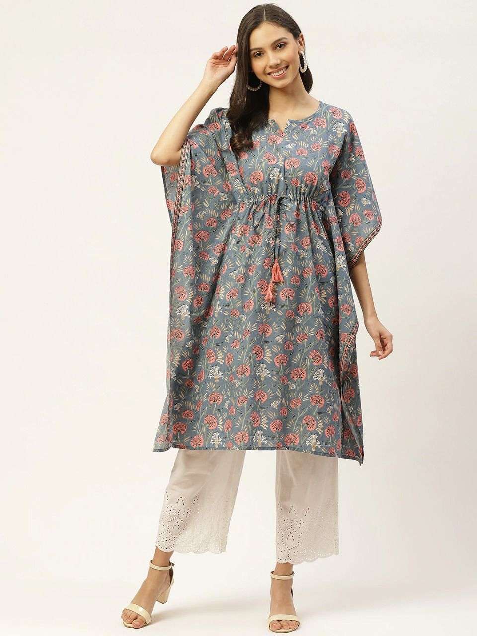 Buy online White Colour Half Sleeves Kurti from Kurta Kurtis for Women by  Sfds for ₹1470 at 0% off | 2024 Limeroad.com